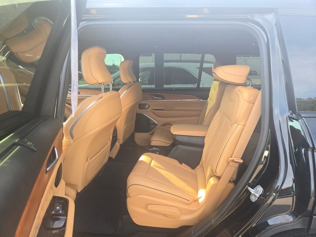 2022 Jeep Grand Cherokee L Summit
