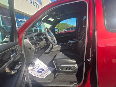 2024 Jeep Wagoneer Base