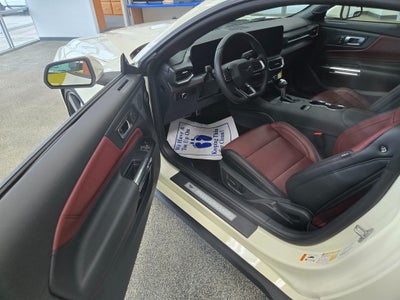 2025 Ford Mustang GT Premium Fastback