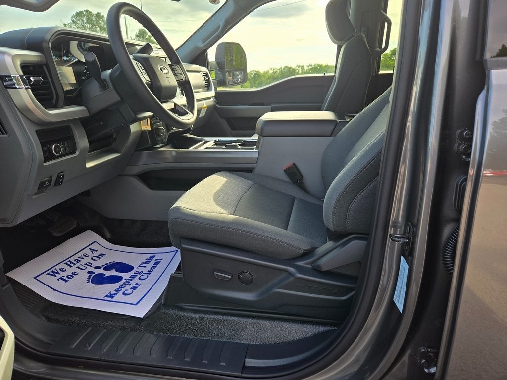 2025 Ford F-350SD F-350® XLT