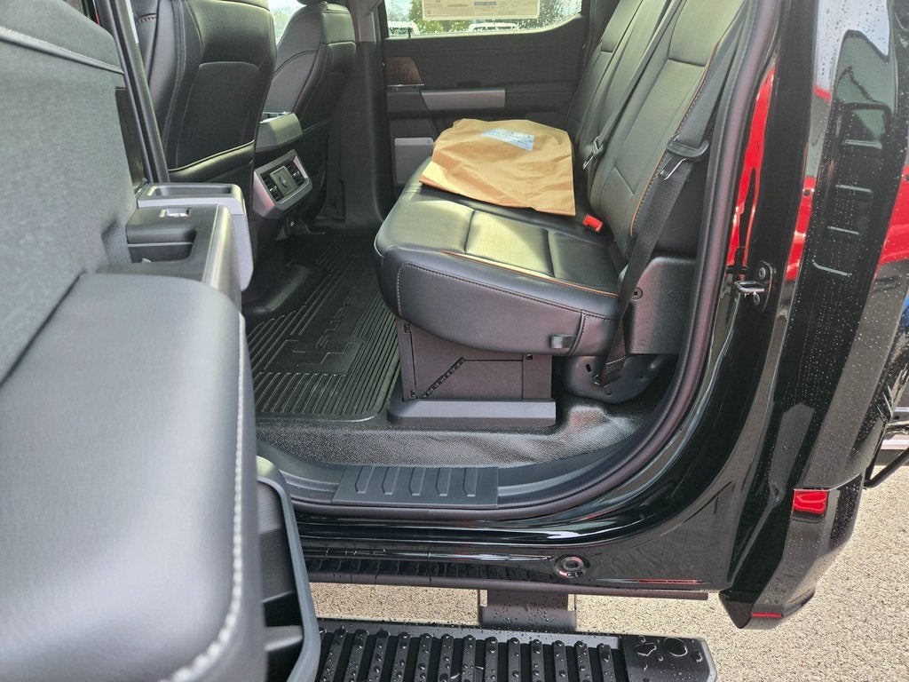 2025 Ford F-350SD F-350® LARIAT®