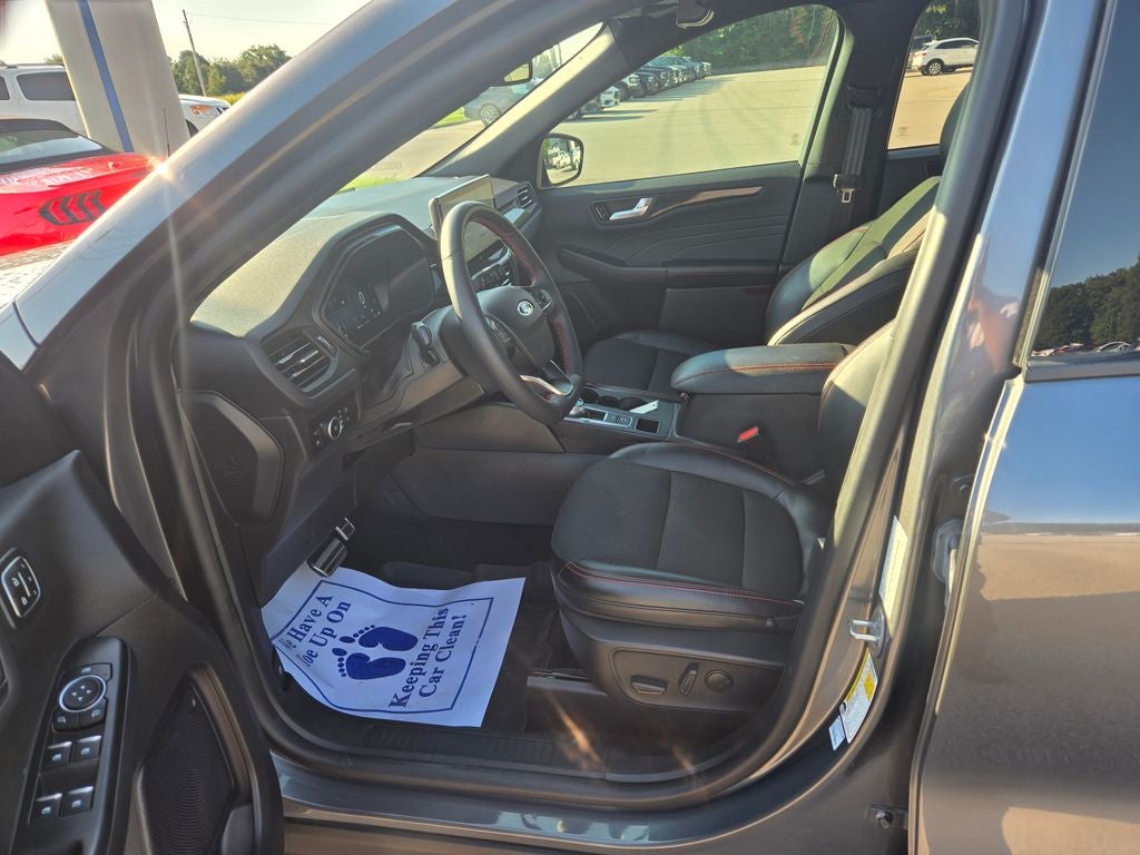 2024 Ford Escape Hybrid ST-Line Elite