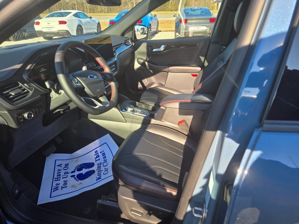 2026 Ford Escape Hybrid ST-Line Elite