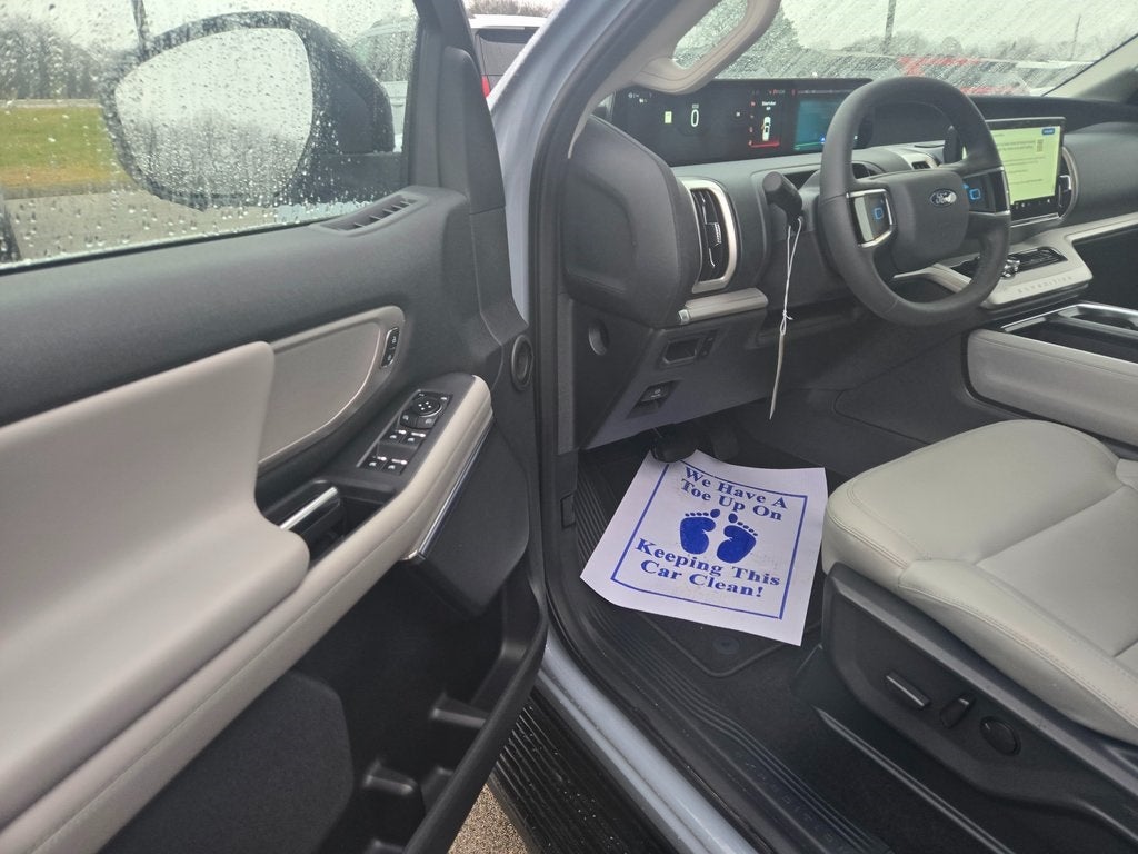 2026 Ford Expedition Active