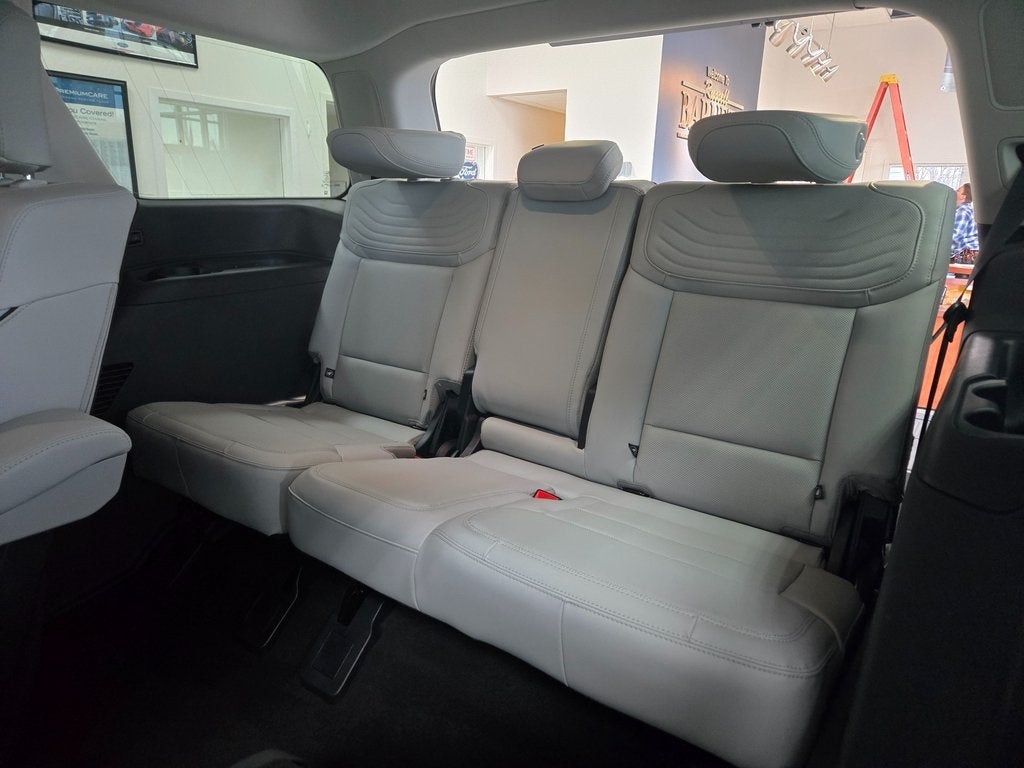 2025 Ford Expedition Platinum®