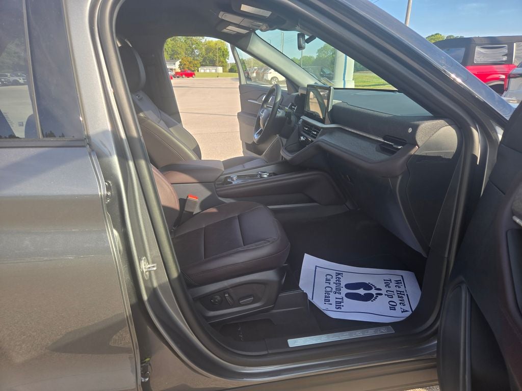 2027 Ford Explorer Platinum™