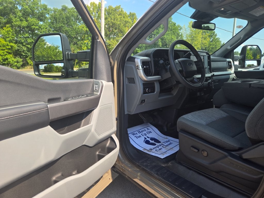 2027 Ford F-250SD XLT