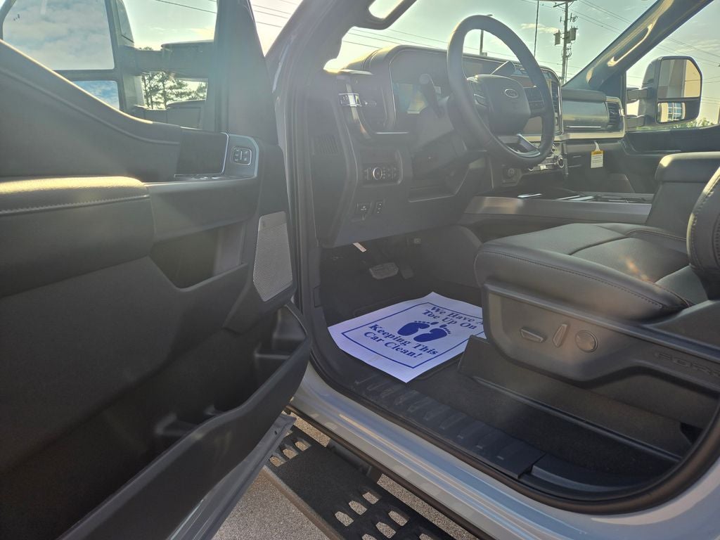 2026 Ford F-350SD F-350® Lariat®