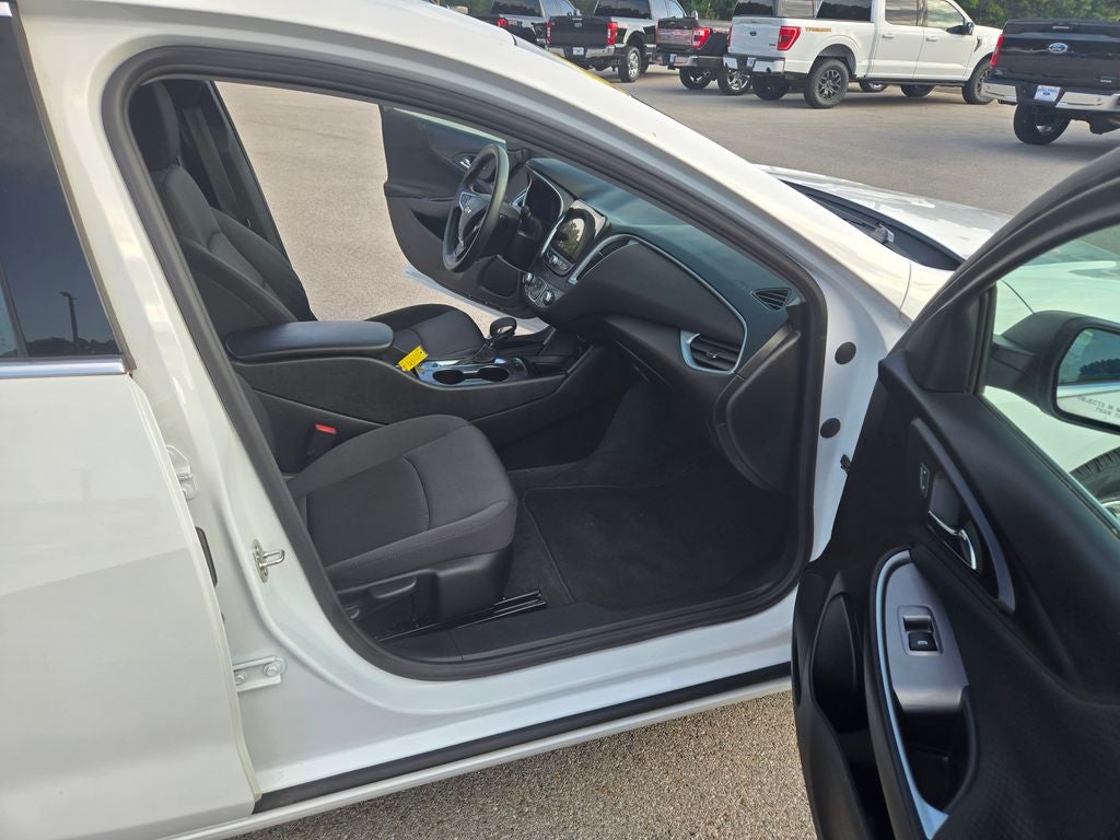 2022 Chevrolet Malibu LS 1LS