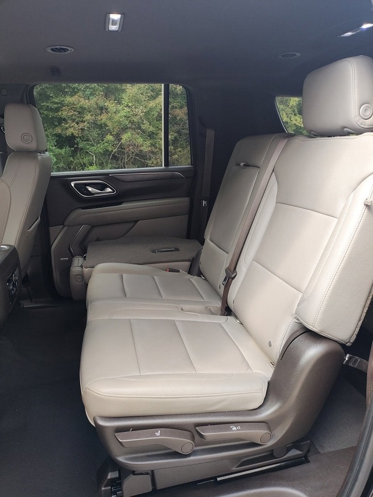 2021 Chevrolet Suburban LT - Photo 19