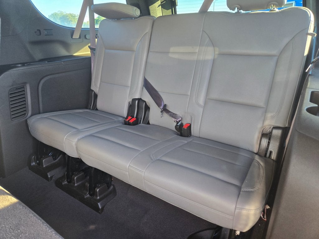 2021 Chevrolet Suburban LT - Photo 21