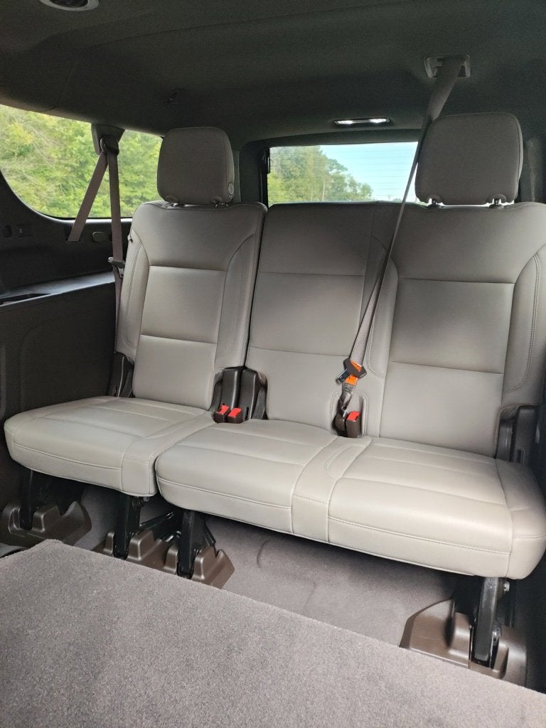 2021 Chevrolet Suburban LT - Photo 22