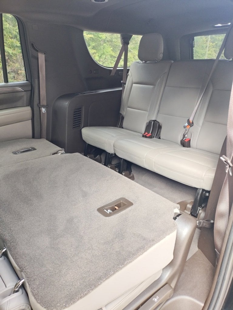 2021 Chevrolet Suburban LT - Photo 23
