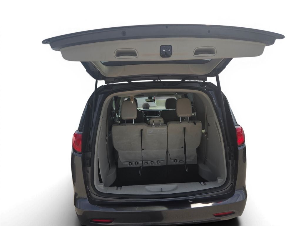 2021 Chrysler Voyager LXI