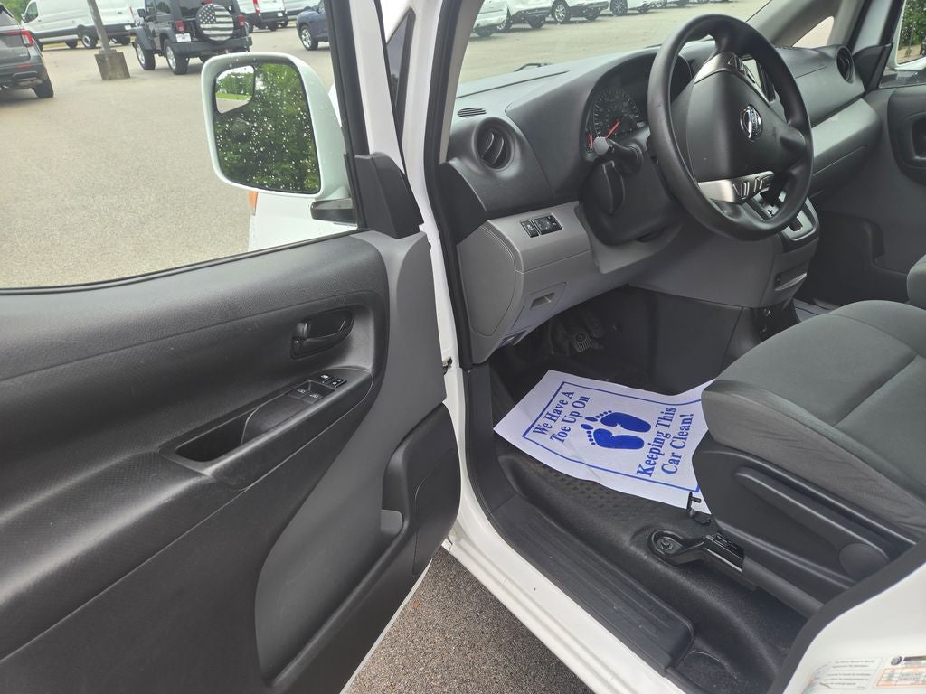 2020 Nissan NV200 SV