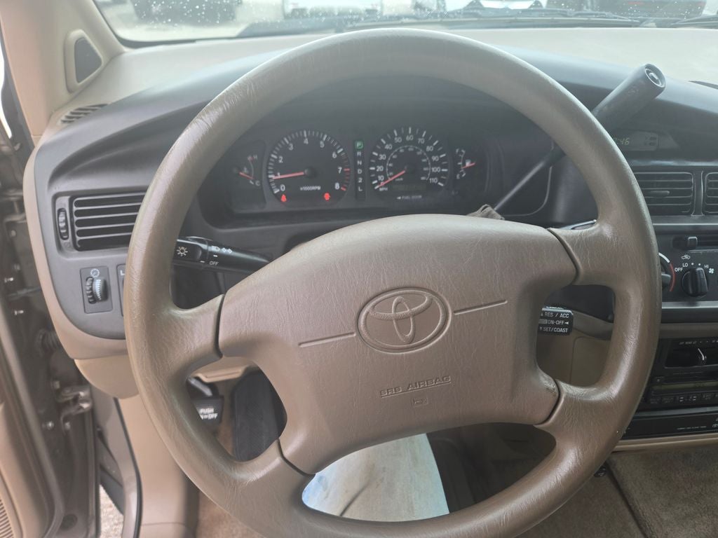 1998 Toyota Sienna LE