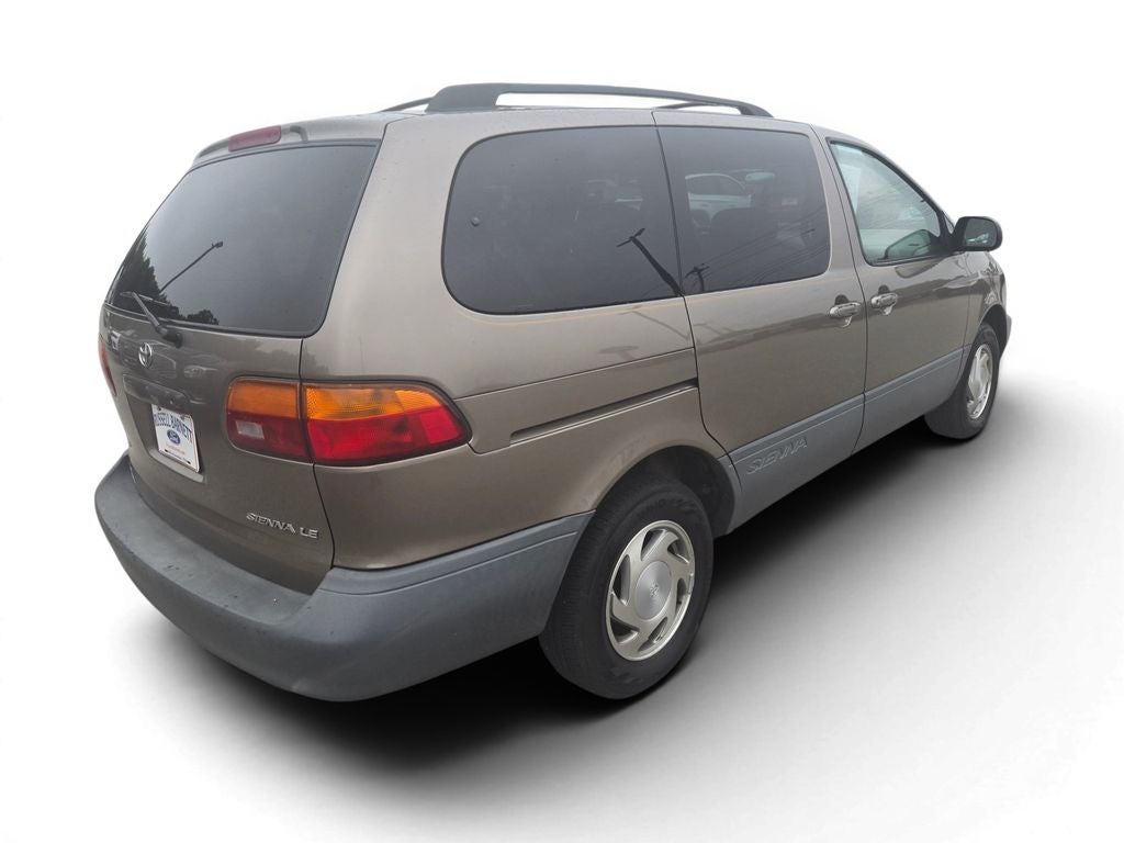 1998 Toyota Sienna LE