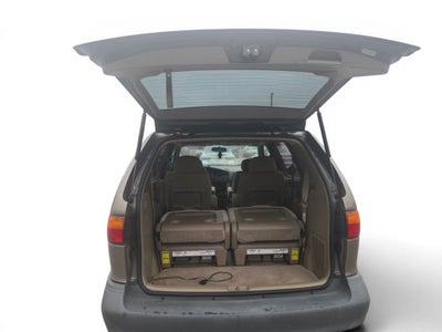 1998 Toyota Sienna LE
