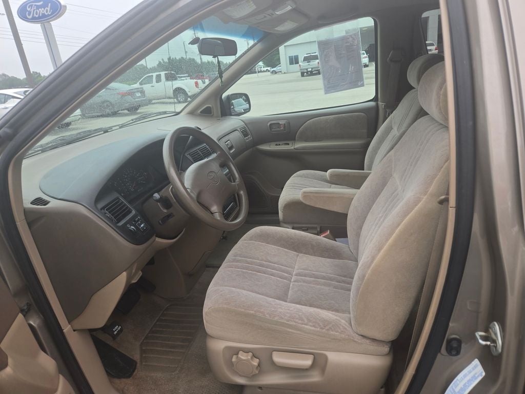 1998 Toyota Sienna LE