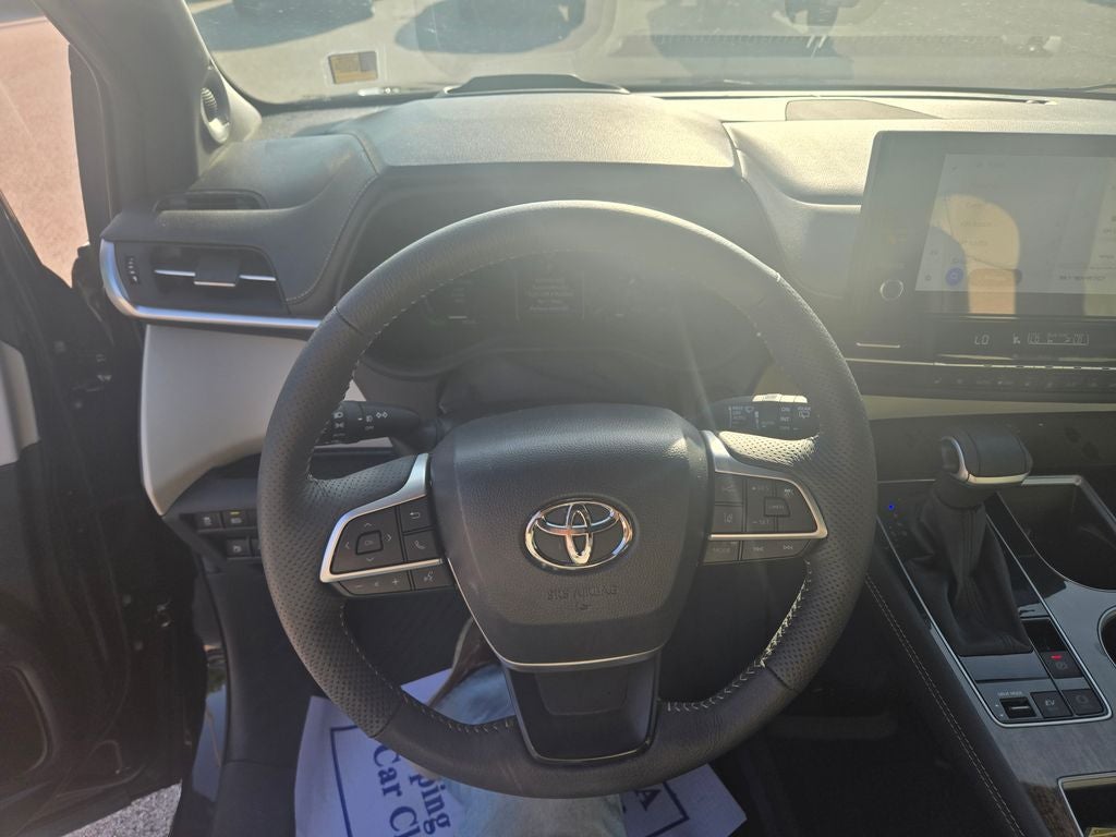 2025 Toyota Sienna Platinum 7 Passenger