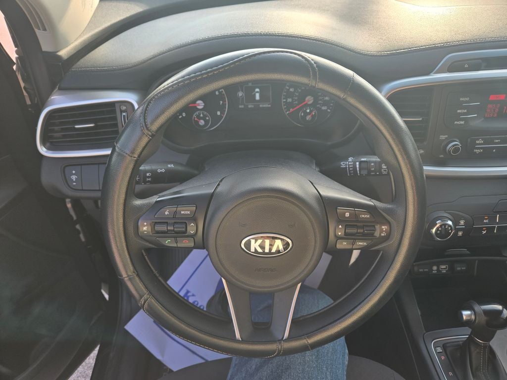 2017 Kia Sorento L